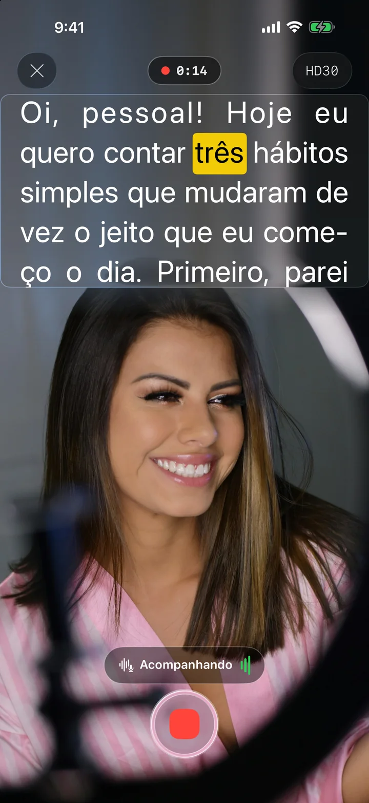 Gravação com o roteiro sobre a câmera
